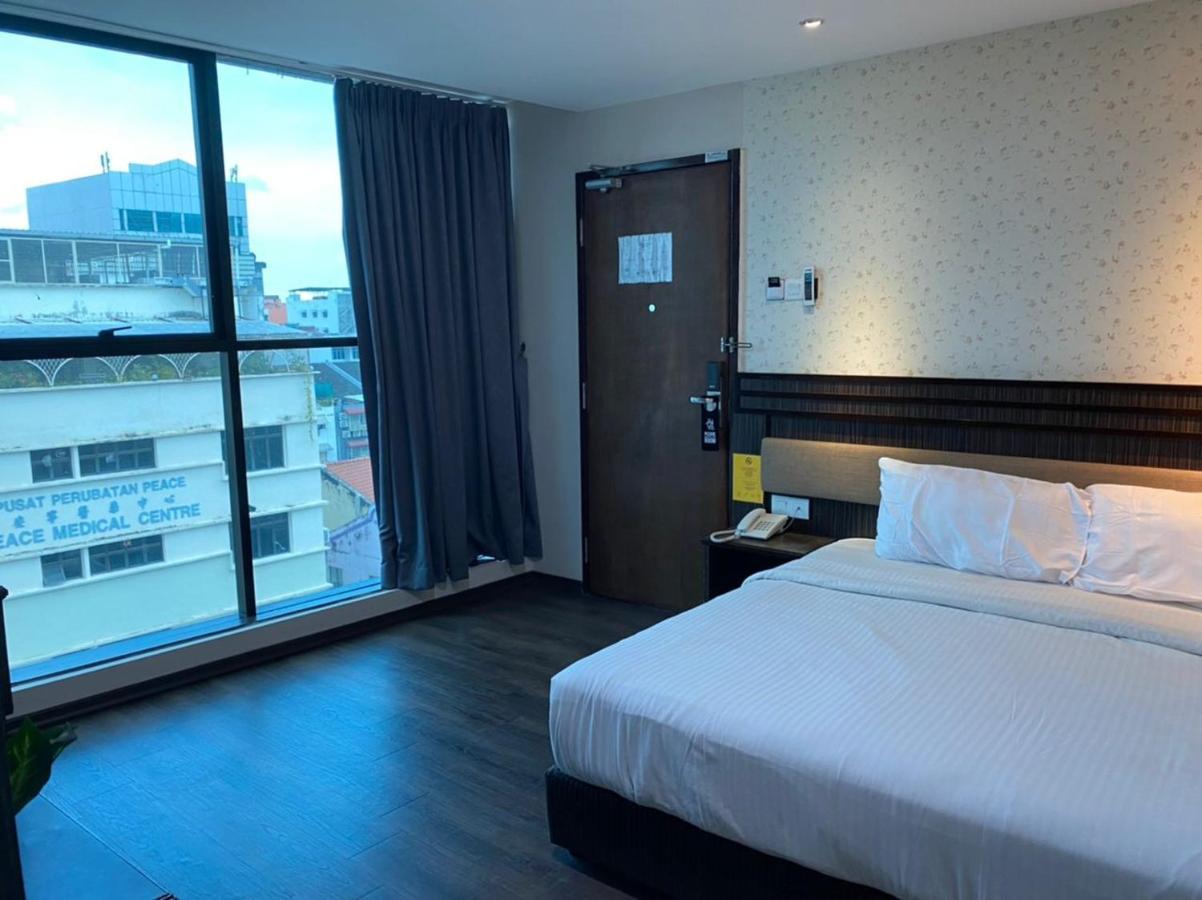 Apple Hotel Penang Джордж Таун Екстериор снимка
