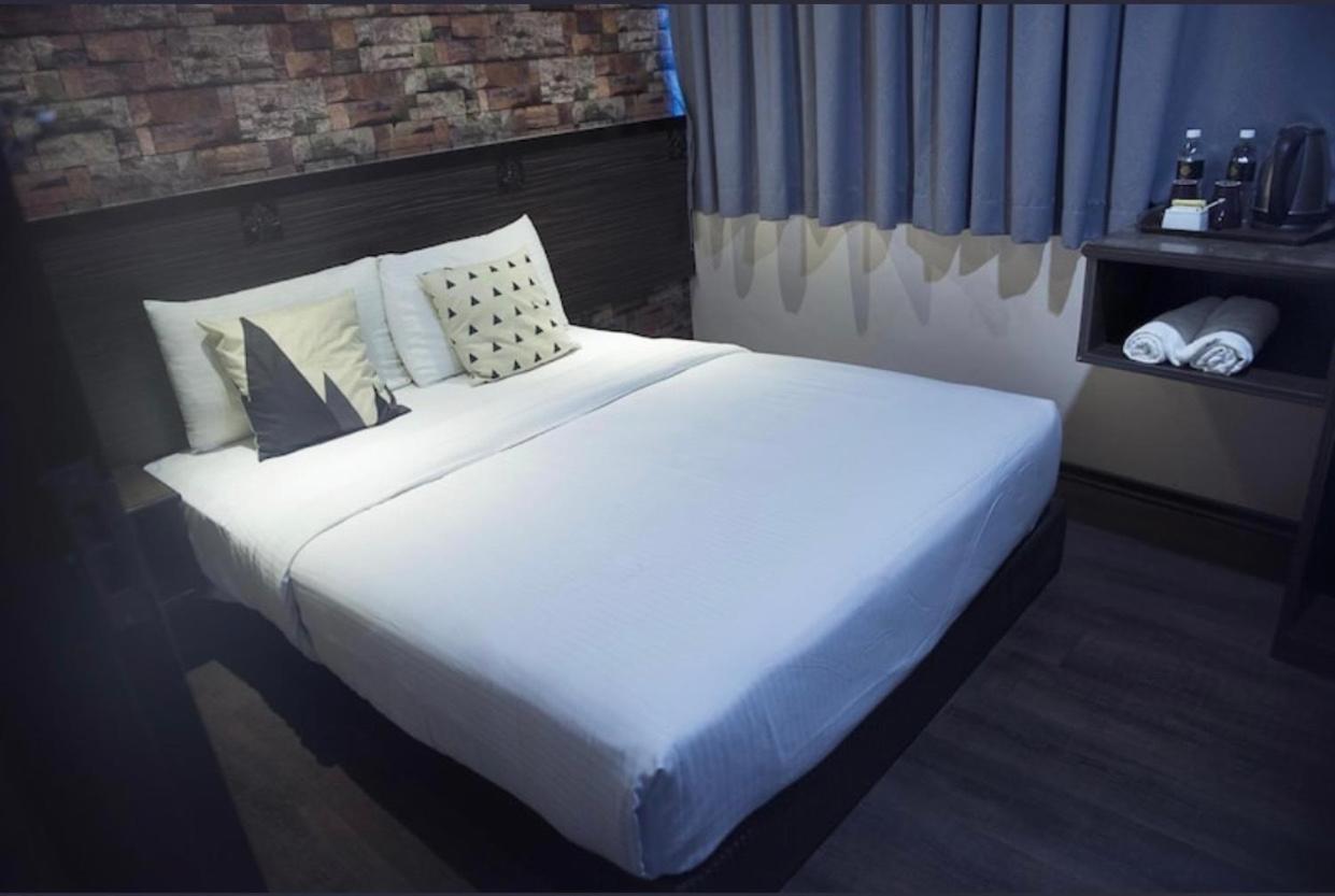 Apple Hotel Penang Джордж Таун Екстериор снимка