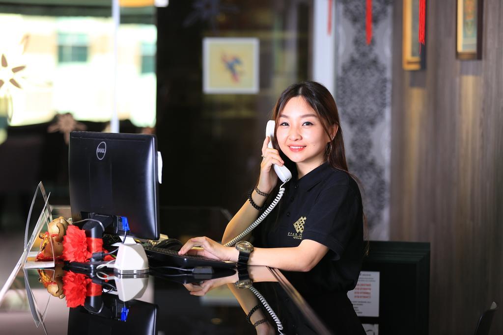 Apple Hotel Penang Джордж Таун Екстериор снимка