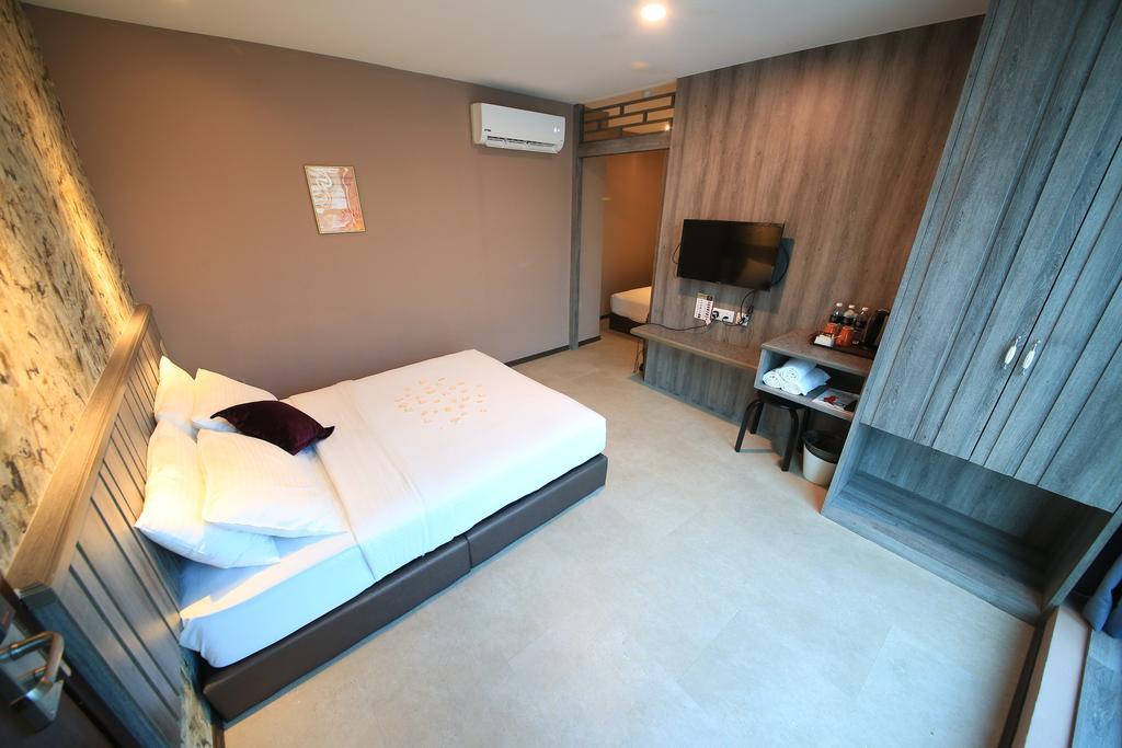 Apple Hotel Penang Джордж Таун Екстериор снимка