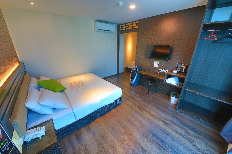 Apple Hotel Penang Джордж Таун Екстериор снимка